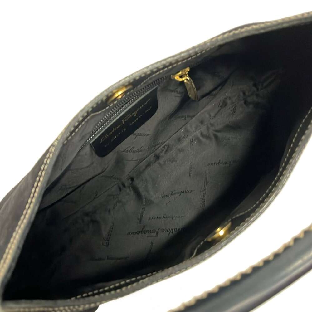 Salvatore Ferragamo Shoulder Bag Suede Leather - Picture 7 of 9